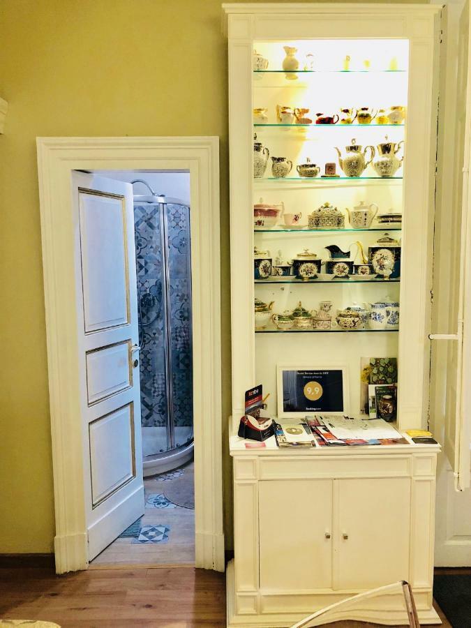 Bed and Breakfast Dimora Umberto Катанія Екстер'єр фото