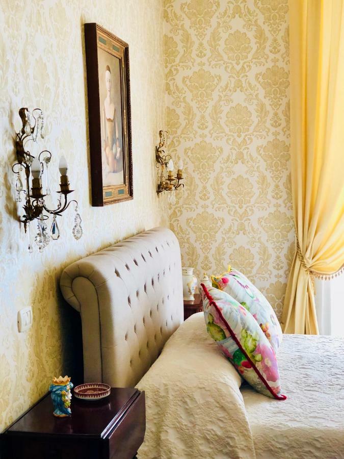 Bed and Breakfast Dimora Umberto Катанія Екстер'єр фото
