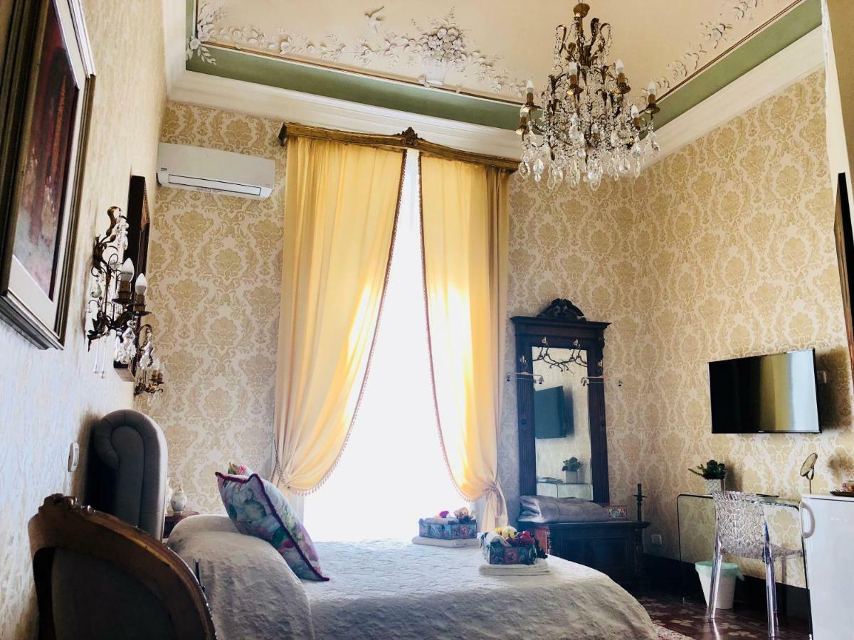 Bed and Breakfast Dimora Umberto Катанія Екстер'єр фото