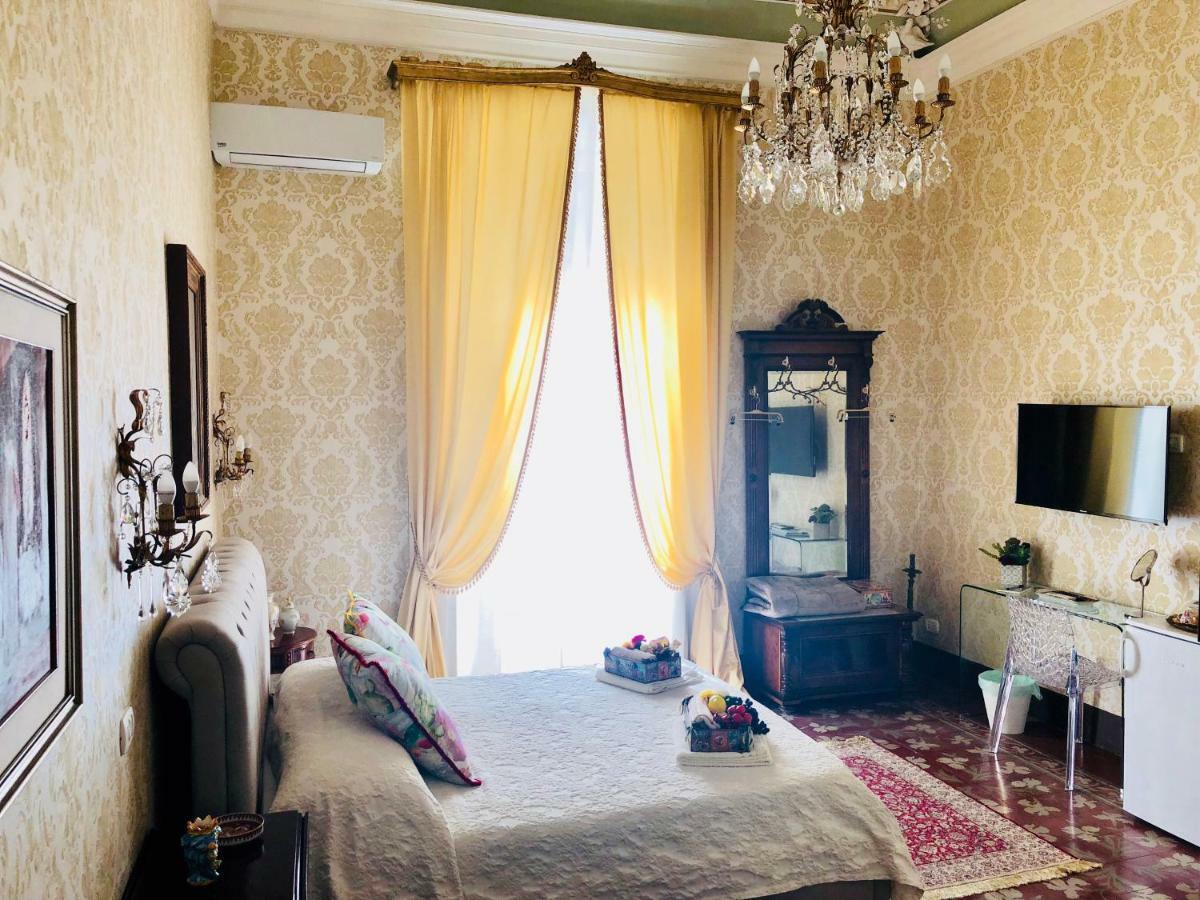 Bed and Breakfast Dimora Umberto Катанія Екстер'єр фото