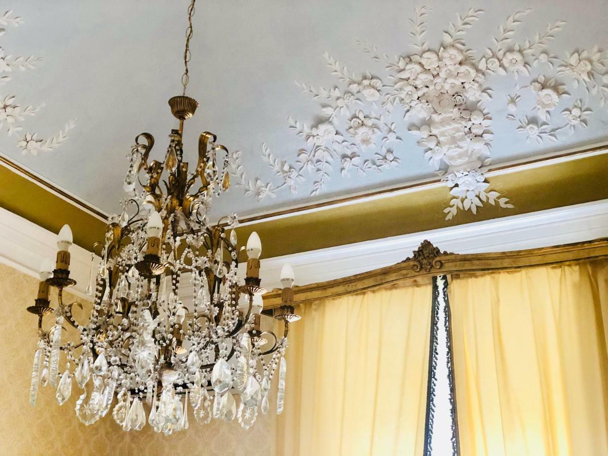 Bed and Breakfast Dimora Umberto Катанія Екстер'єр фото