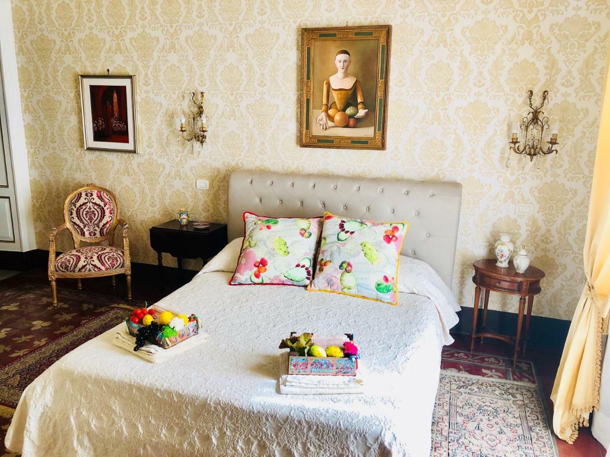 Bed and Breakfast Dimora Umberto Катанія Екстер'єр фото