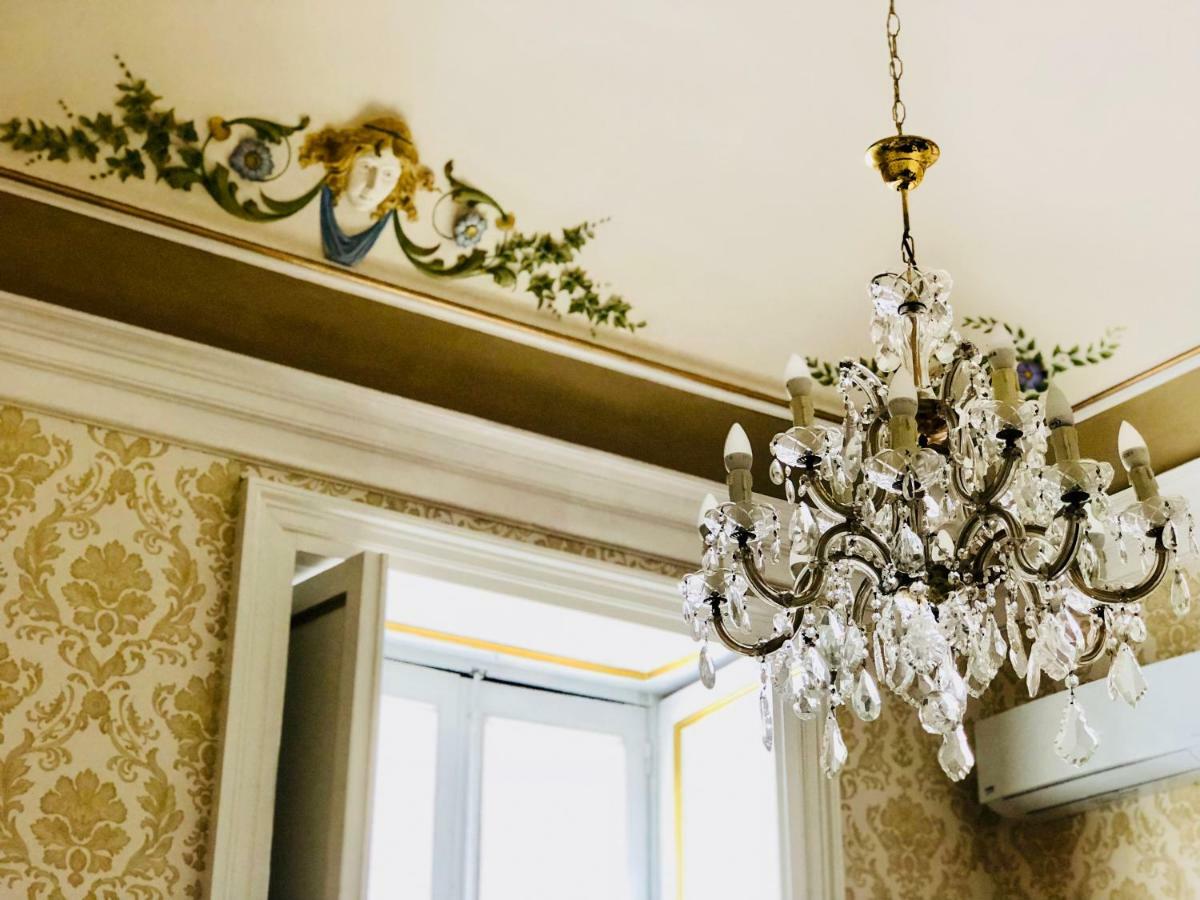Bed and Breakfast Dimora Umberto Катанія Екстер'єр фото