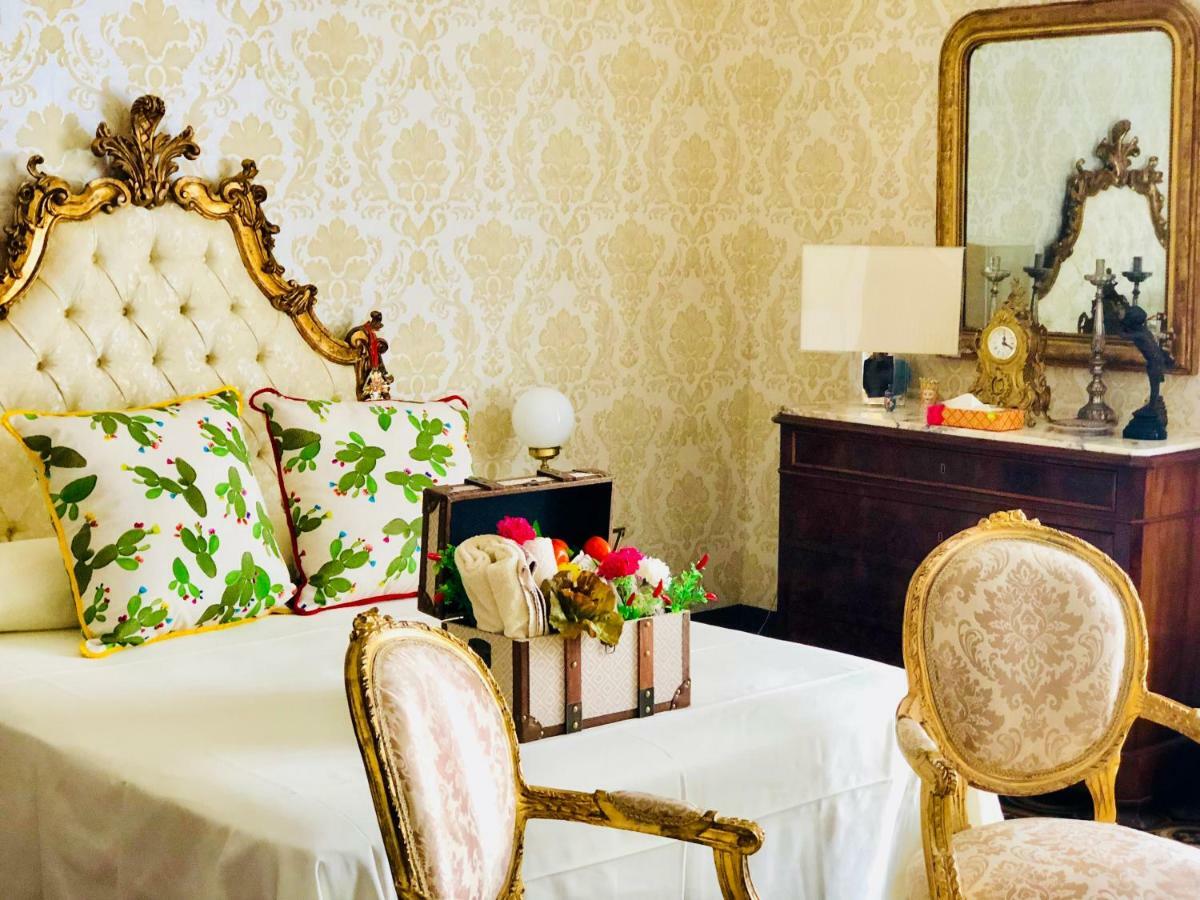 Bed and Breakfast Dimora Umberto Катанія Екстер'єр фото