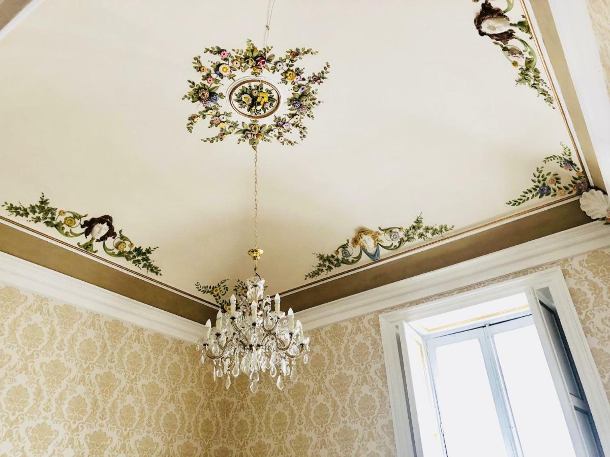 Bed and Breakfast Dimora Umberto Катанія Екстер'єр фото